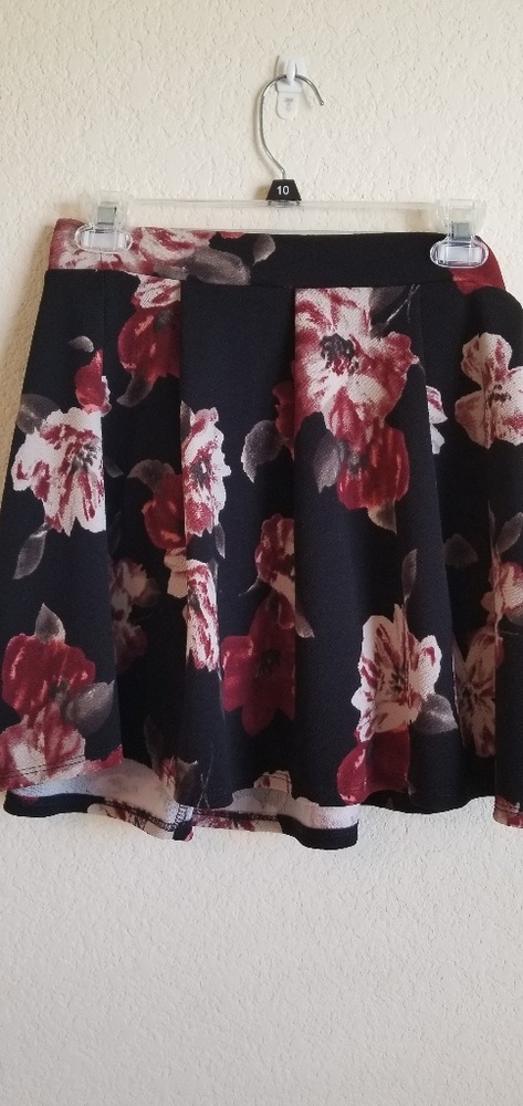 A two piece. - Picture 4 of 4